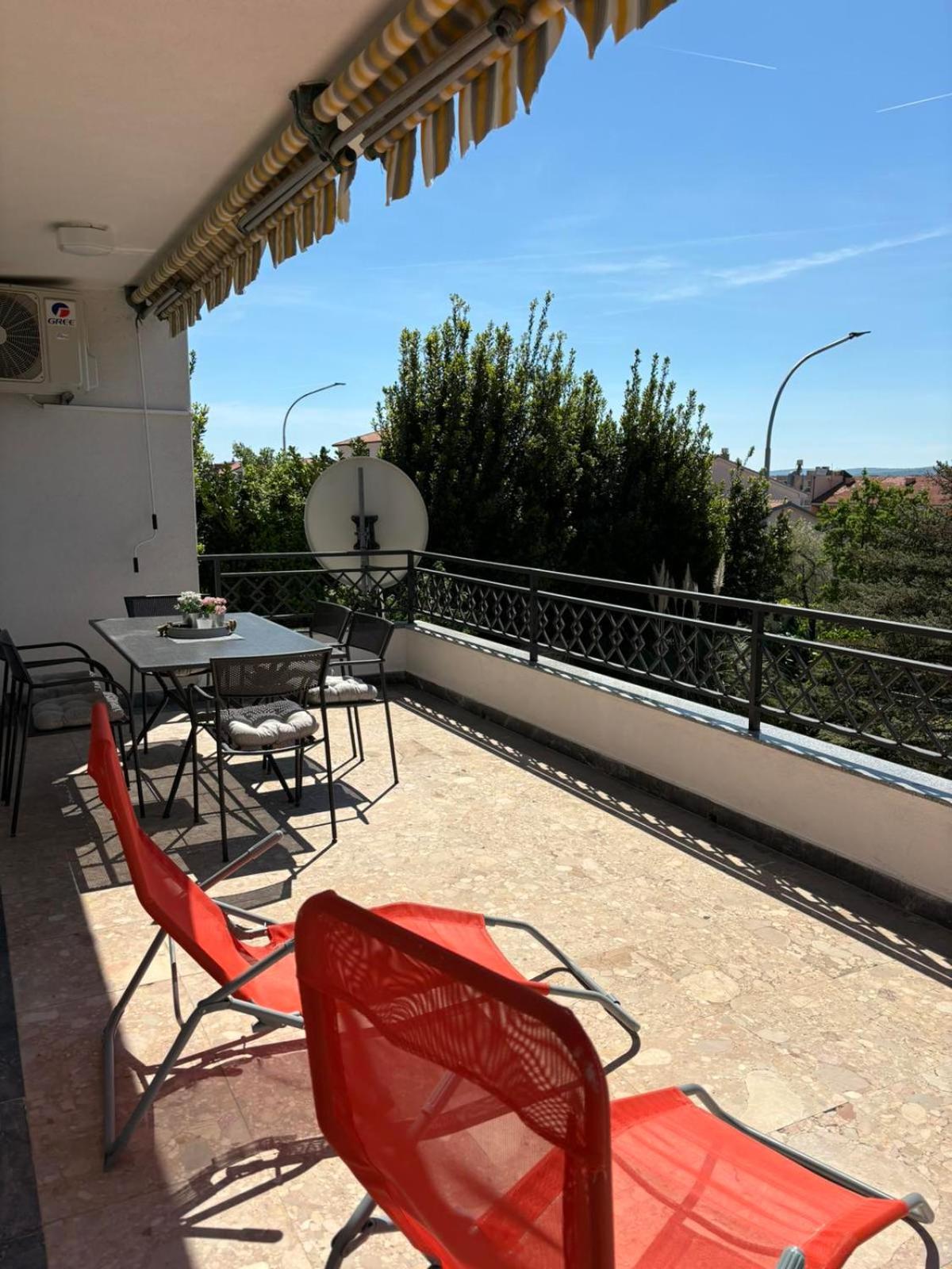 Helen Apartments Crikvenica Luaran gambar